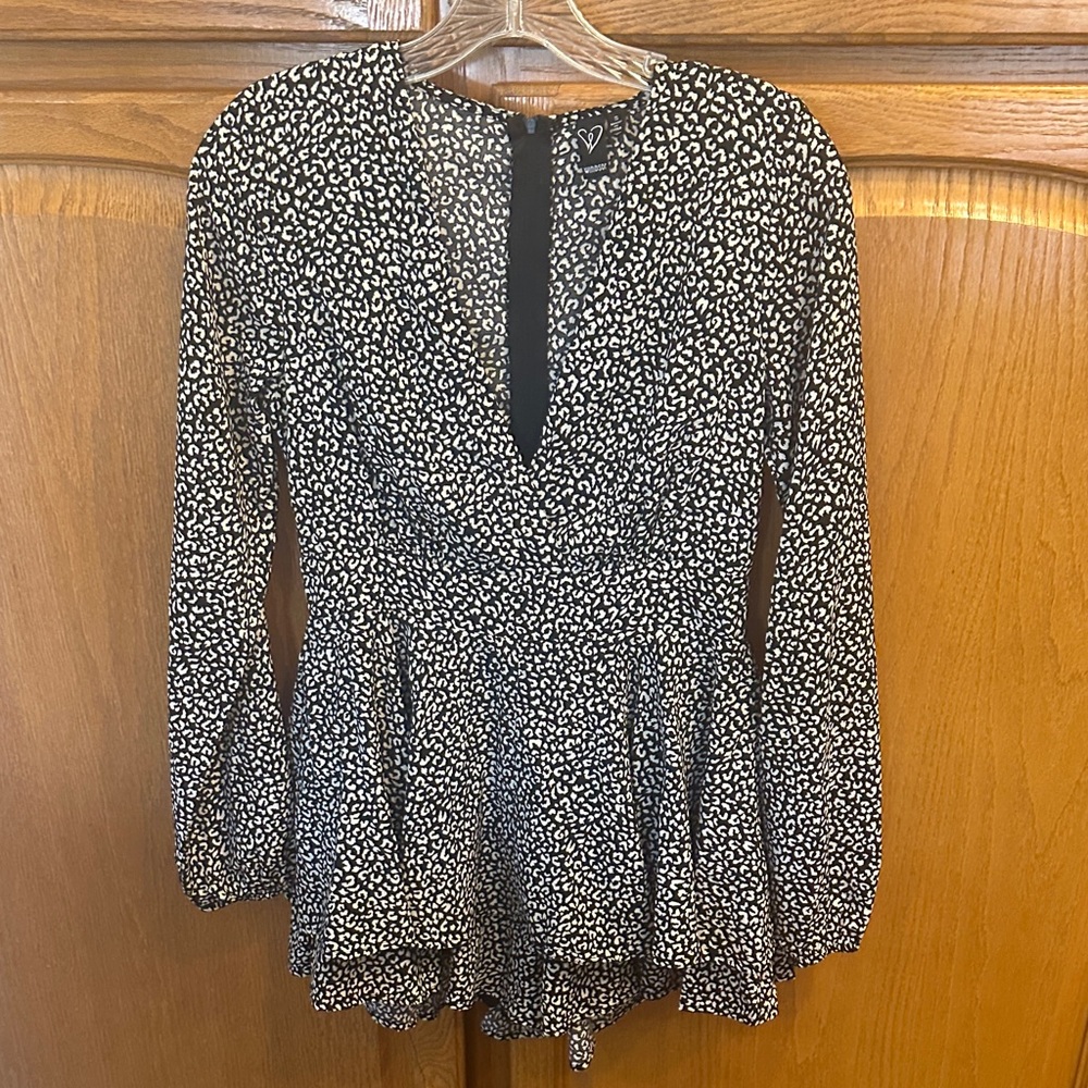 Windsor Black and White Romper Size Small only wore once.